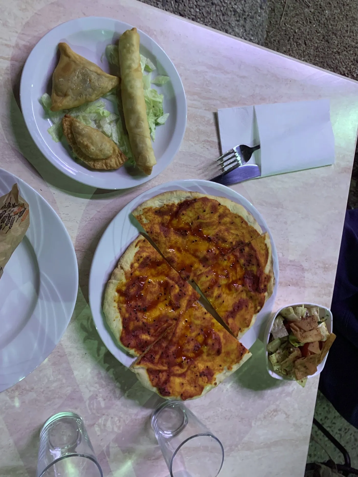Man’ouché, sambousek et rouleaux croustillants